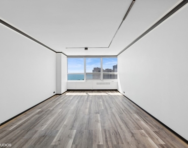 4800 S Chicago Beach Drive - Photo Thumbnail 17