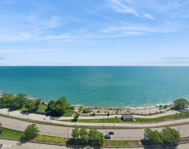 4800 S Chicago Beach Drive - Photo Thumbnail 10