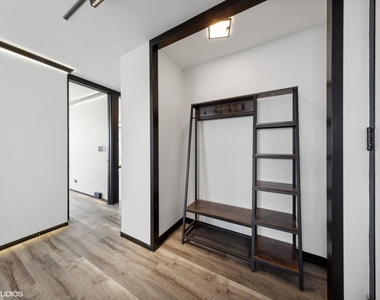 4800 S Chicago Beach Drive - Photo Thumbnail 1