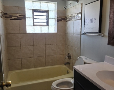 372 Yates Avenue - Photo Thumbnail 3