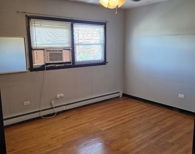 372 Yates Avenue - Photo Thumbnail 4