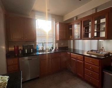 5726 N Mozart Street - Photo Thumbnail 7