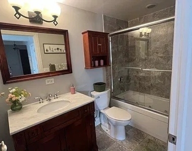 5726 N Mozart Street - Photo Thumbnail 12