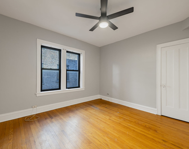 2054 W Arthur Avenue - Photo Thumbnail 6