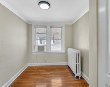 4824 W Byron Street - Photo Thumbnail 8