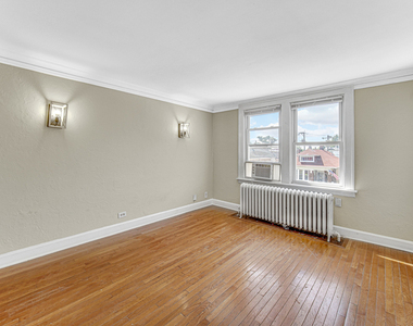 4824 W Byron Street - Photo Thumbnail 4