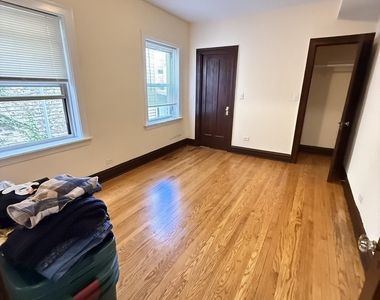 4950 N Albany Avenue - Photo Thumbnail 11