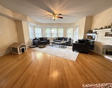 4950 N Albany Avenue - Photo Thumbnail 1