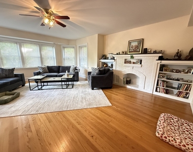 4950 N Albany Avenue - Photo Thumbnail 2