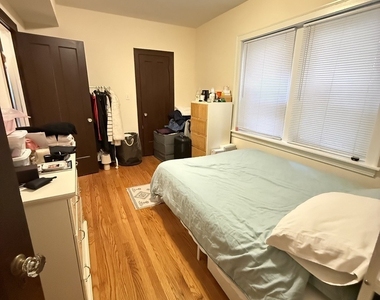4950 N Albany Avenue - Photo Thumbnail 6