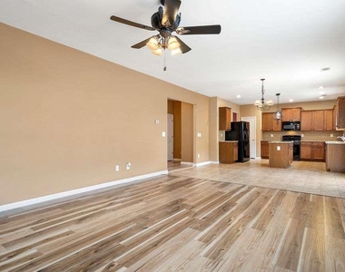 3325 Earhart Way - Photo Thumbnail 16