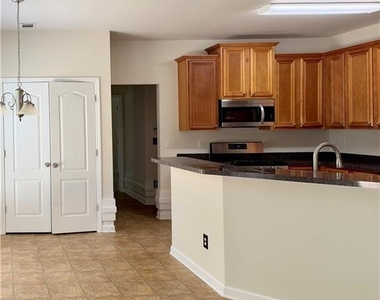 165 Clairidge Circle - Photo Thumbnail 5