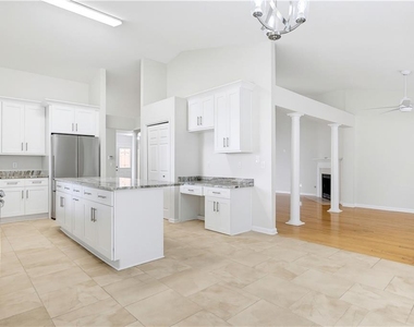 326 Saybrooke Crossing - Photo Thumbnail 18