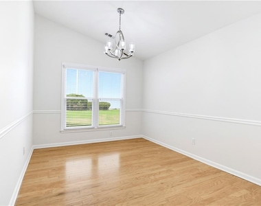 326 Saybrooke Crossing - Photo Thumbnail 12