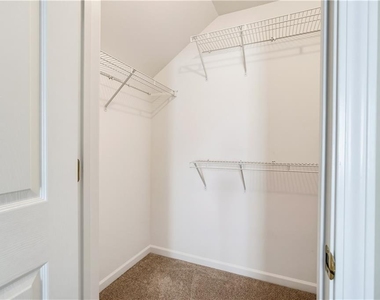 181 Stoneforest Drive - Photo Thumbnail 16