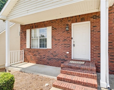 181 Stoneforest Drive - Photo Thumbnail 2