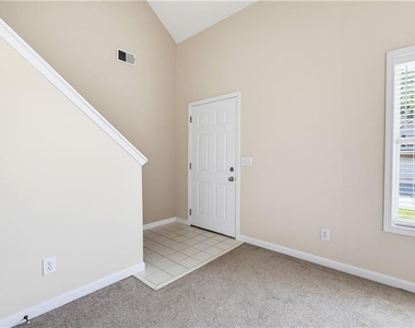 181 Stoneforest Drive - Photo Thumbnail 3