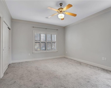 225 Carlyle Park Drive Ne - Photo Thumbnail 12