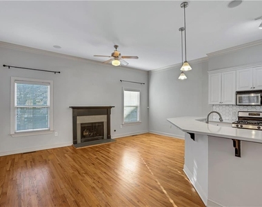 225 Carlyle Park Drive Ne - Photo Thumbnail 4