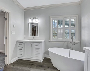 225 Carlyle Park Drive Ne - Photo Thumbnail 13