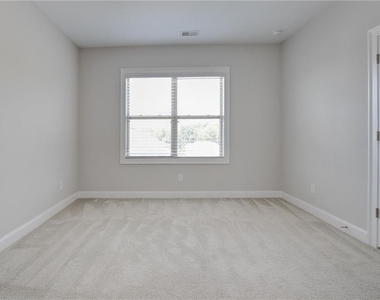 640 Hanlon Way - Photo Thumbnail 27