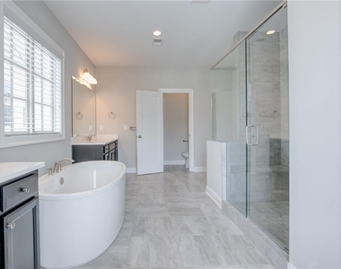 640 Hanlon Way - Photo Thumbnail 26