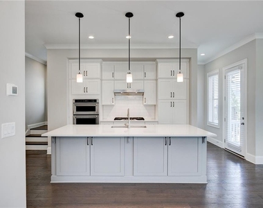 640 Hanlon Way - Photo Thumbnail 11