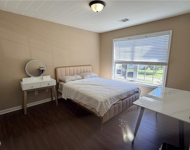609 Glen Creek Way - Photo Thumbnail 21