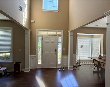 609 Glen Creek Way - Photo Thumbnail 1