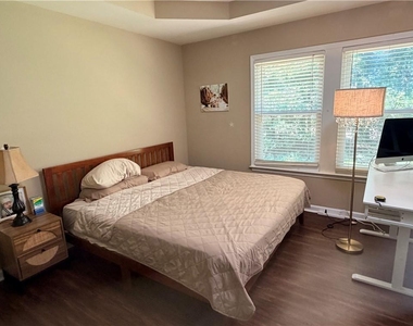 609 Glen Creek Way - Photo Thumbnail 16