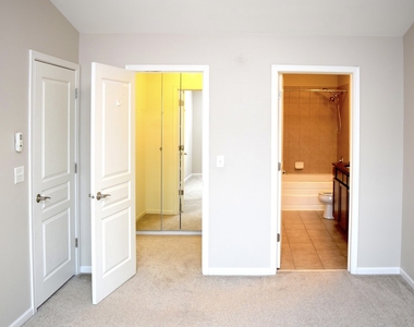 1260 Evergreen Avenue - Photo Thumbnail 15