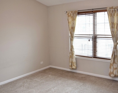 1260 Evergreen Avenue - Photo Thumbnail 13