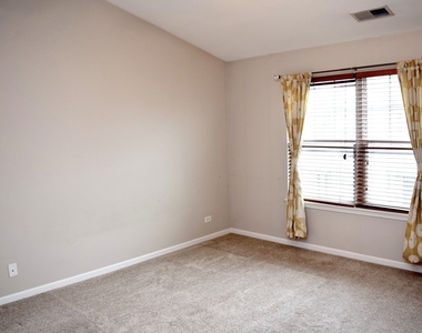 1260 Evergreen Avenue - Photo Thumbnail 14