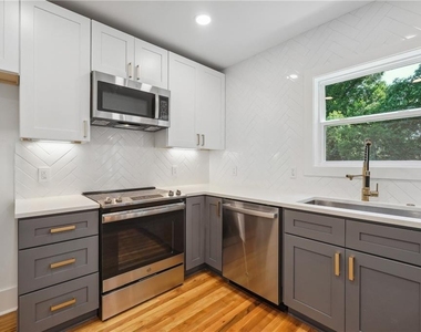 445 Hillside Drive Sw - Photo Thumbnail 10