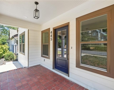 445 Hillside Drive Sw - Photo Thumbnail 2
