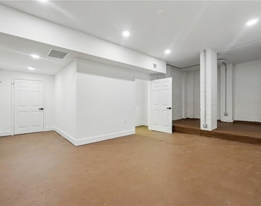 445 Hillside Drive Sw - Photo Thumbnail 19