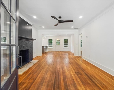 445 Hillside Drive Sw - Photo Thumbnail 3