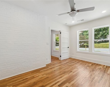 445 Hillside Drive Sw - Photo Thumbnail 17