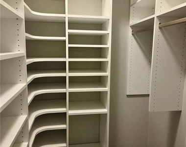 202 Golden Banner Avenue - Photo Thumbnail 36