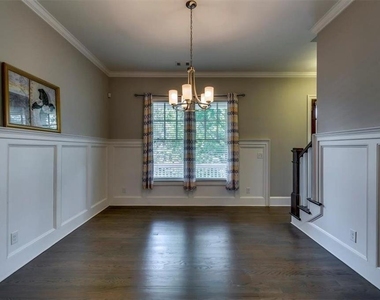 202 Golden Banner Avenue - Photo Thumbnail 15
