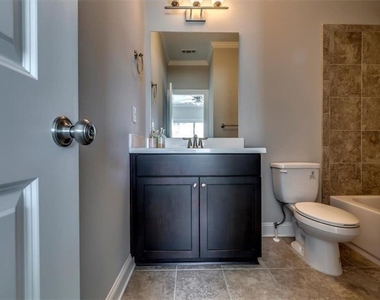 202 Golden Banner Avenue - Photo Thumbnail 47