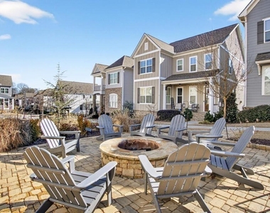 202 Golden Banner Avenue - Photo Thumbnail 66