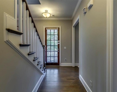 202 Golden Banner Avenue - Photo Thumbnail 21