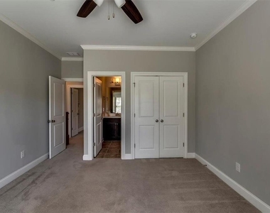202 Golden Banner Avenue - Photo Thumbnail 46