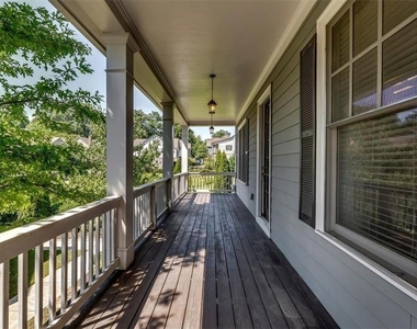 202 Golden Banner Avenue - Photo Thumbnail 24