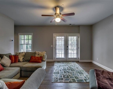 202 Golden Banner Avenue - Photo Thumbnail 60