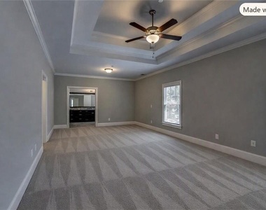 202 Golden Banner Avenue - Photo Thumbnail 29