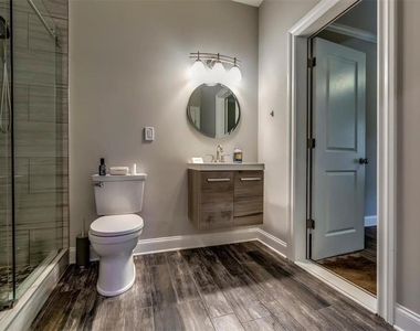 202 Golden Banner Avenue - Photo Thumbnail 51