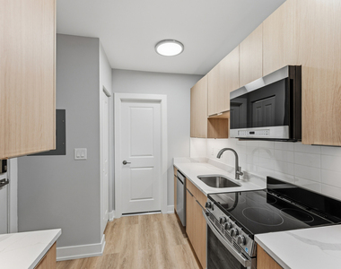 6026 N Winthrop Avenue - Photo Thumbnail 4