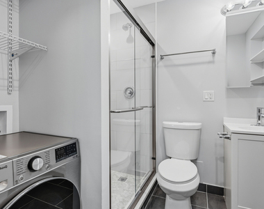 6026 N Winthrop Avenue - Photo Thumbnail 9